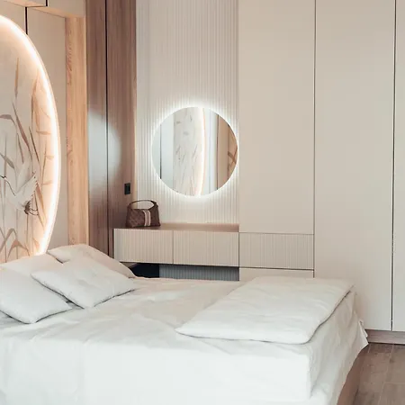 Zyra Seaside Infinity Apartment Апартаменты *