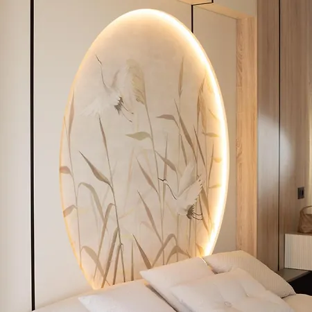 Zyra Seaside Infinity Apartment *