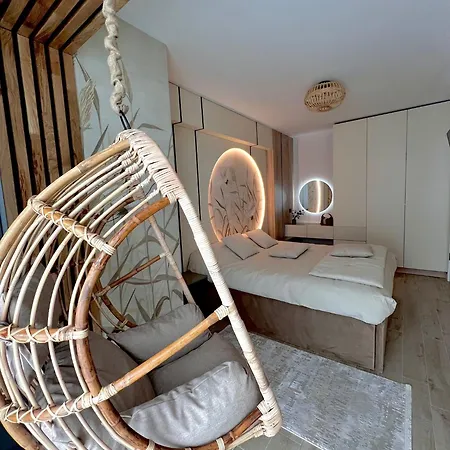 Апартаменты Zyra Seaside Infinity Apartment Нэводари