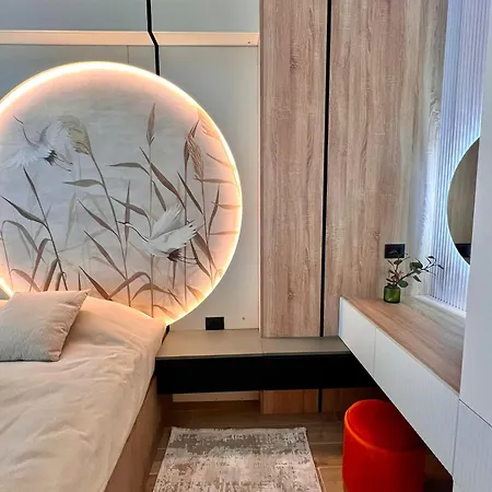 Zyra Seaside Infinity Apartment Апартаменты Нэводари