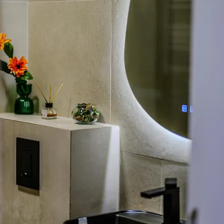 Zyra Seaside Infinity Apartment Апартаменты *