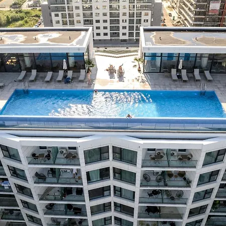 Zyra Seaside Infinity Apartment Апартаменты Нэводари
