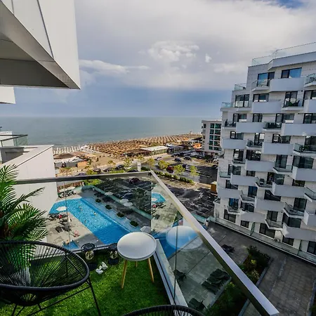 Апартаменты Zyra Seaside Infinity Apartment