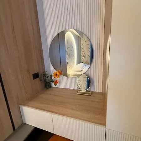 Апартаменты Zyra Seaside Infinity Apartment Нэводари