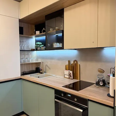 Zyra Seaside Infinity Apartment * Нэводари