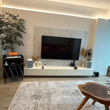 Zyra Seaside Infinity Apartment Апартаменты *