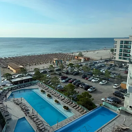 Zyra Seaside Infinity Apartment Апартаменты Нэводари