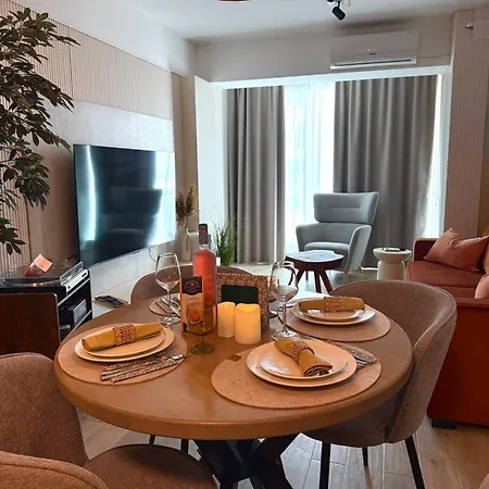 Zyra Seaside Infinity Apartment Navodari